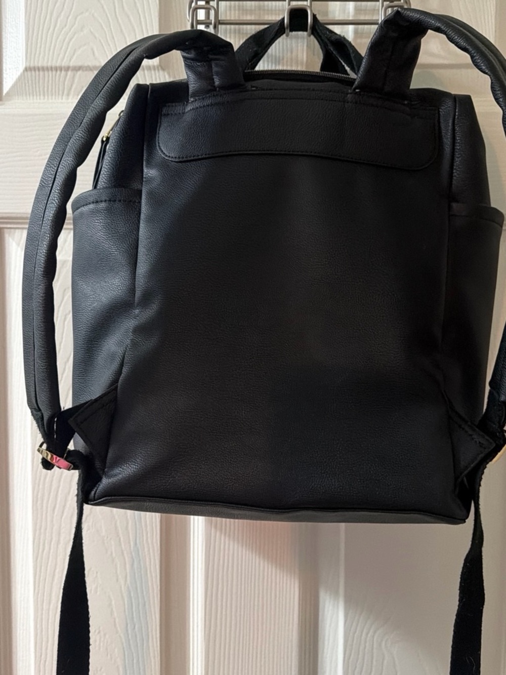 Black Universal Thread everyday backpack
